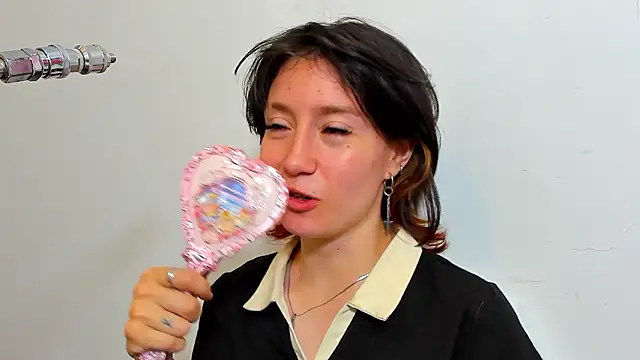 lizzy davis 1 online show from February 8, 2026, 3:43 am