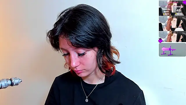 lizzy davis 1 online show from February 12, 2026, 4:07 am