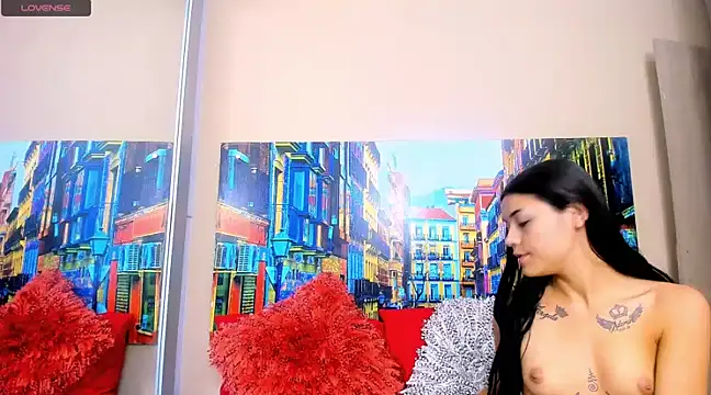 CristalLoren online show from February 21, 2025, 11:55 am