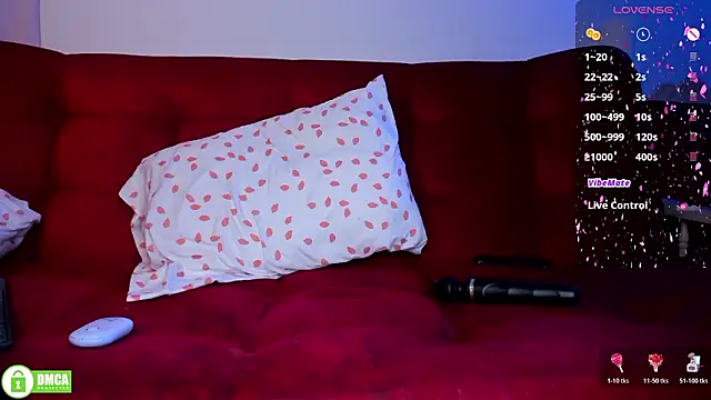 Snapshot of ohpetitemuse chatting on March 26, 2026, 7:30 pm ohpetitemuse online show from March 26, 2026, 7:30 pm