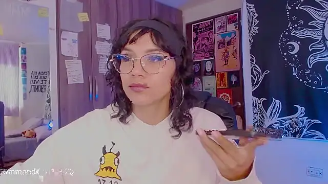 melissahowl online show from October 14, 2025, 4:19 pm