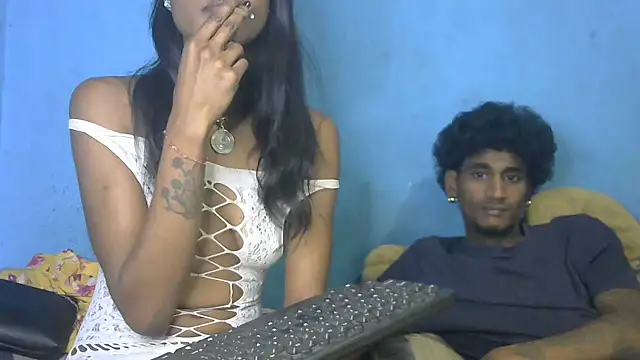 Snapshot of indiangeni20 chatting on October 3, 2025, 7:22 pm indiangeni20 online show from October 3, 2025, 7:22 pm