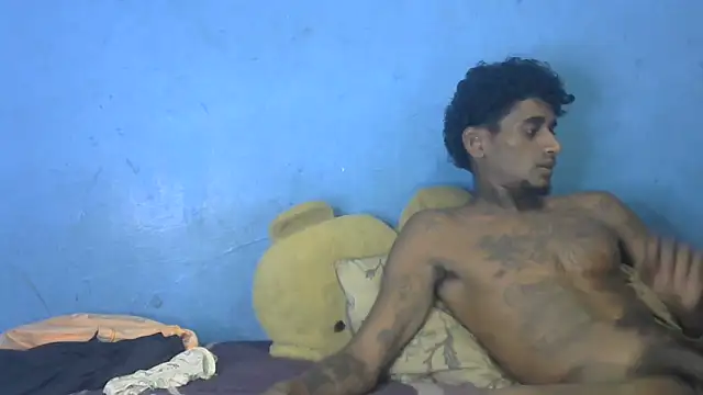 Snapshot of indiangeni20 chatting on October 12, 2025, 12:04 pm indiangeni20 online show from October 12, 2025, 12:04 pm