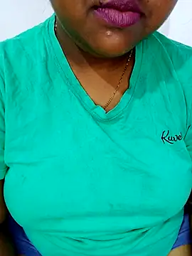 Sexy--queen1 online show from November 9, 2025, 4:16 pm