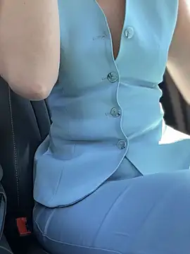 Snapshot of Crazy-Rosa chatting on April 2, 2026, 5:27 am Crazy-Rosa online show from April 2, 2026, 5:27 am