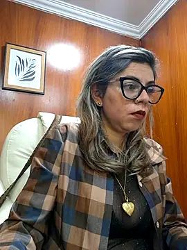 Cata Office-12 online show from September 15, 2025, 3:56 pm