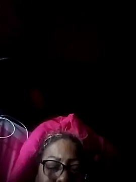 Snapshot of Afroditabichota chatting on October 2, 2025, 1:40 pm Afroditabichota online show from October 2, 2025, 1:40 pm