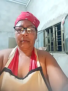 Snapshot of Afroditabichota chatting on October 12, 2025, 12:09 am Afroditabichota online show from October 12, 2025, 12:09 am