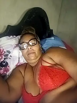 Snapshot of Afroditabichota chatting on October 15, 2025, 11:21 am Afroditabichota online show from October 15, 2025, 11:21 am