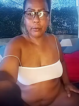 Snapshot of Afroditabichota chatting on October 17, 2025, 10:12 pm Afroditabichota online show from October 17, 2025, 10:12 pm