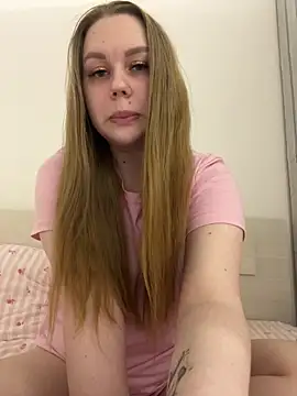 Marylallka5 online show from May 1, 2026, 8:35 pm