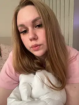 Marylallka5 online show from May 7, 2026, 10:09 am