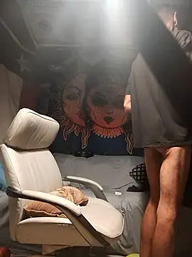 Gillygilly76 online show from January 8, 2026, 11:18 pm