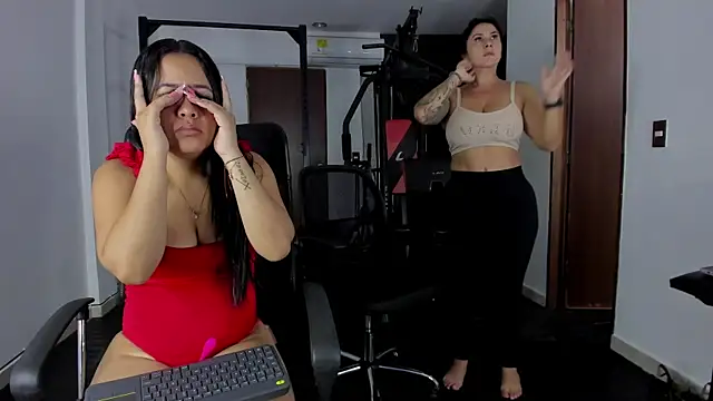 CoupleBigAss online show from December 30, 2024, 11:15 am