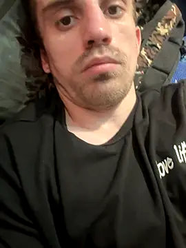 Snapshot of baby23boy chatting on November 3, 2025, 8:32 pm baby23boy online show from November 3, 2025, 8:32 pm