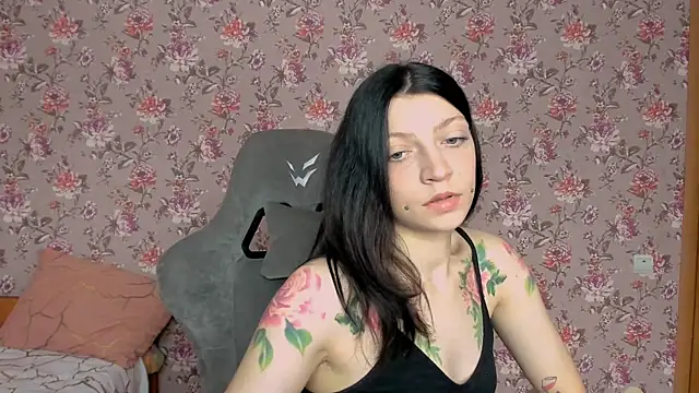 Snapshot of Lolly_Haze chatting on March 27, 2026, 1:33 am Lolly Haze online show from March 27, 2026, 1:33 am