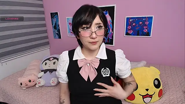 Snapshot of Miwa_violet chatting on September 18, 2025, 12:01 am Miwa violet online show from September 18, 2025, 12:01 am