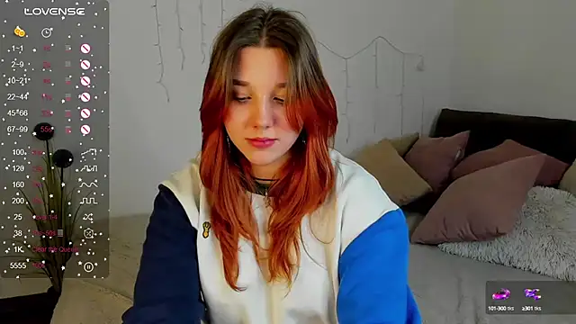 PenelopeOneGrey online show from March 3, 2025, 4:14 pm