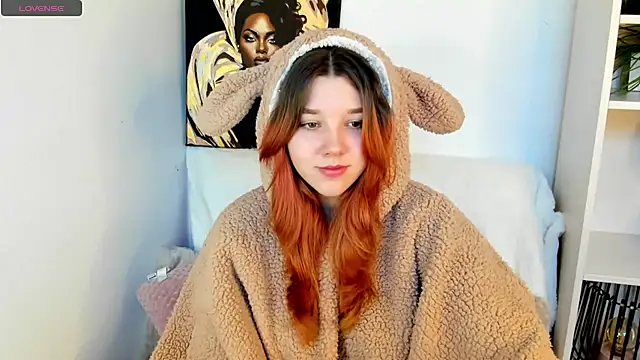 PenelopeOneGrey online show from March 5, 2025, 7:05 am