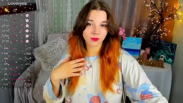 PenelopeOneGrey online show from September 8, 2025, 4:39 pm