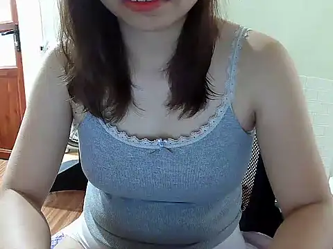 Angela-Eira online show from July 27, 2026, 6:42 am