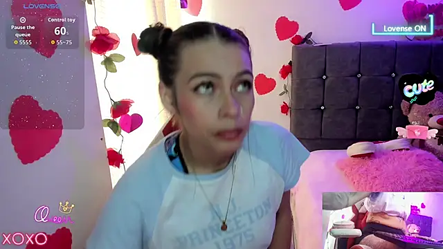 Snapshot of sweetlittlelisa chatting on February 24, 2026, 8:40 pm sweetlittlelisa online show from February 24, 2026, 8:40 pm