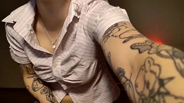 MazzyDoll online show from May 9, 2026, 5:01 am