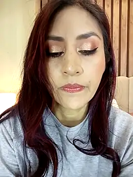 MonicaMoret online show from February 22, 2025, 12:08 pm