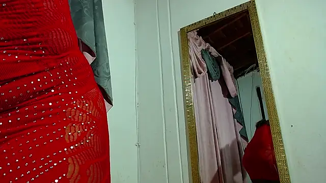 MielSquirt online show from October 8, 2025, 8:45 am