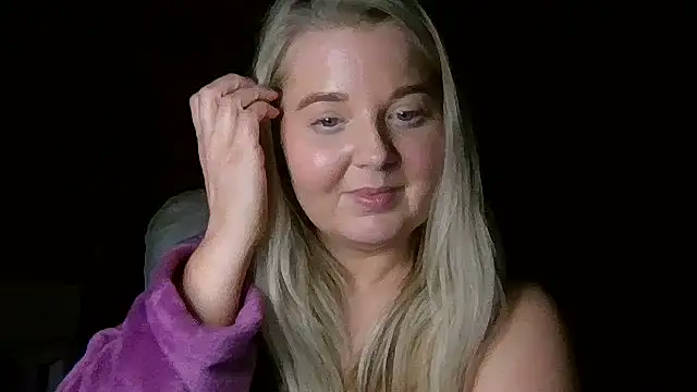 Jessica69G online show from April 22, 2026, 8:10 pm