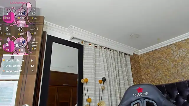 stella xue online show from February 6, 2025, 2:11 am