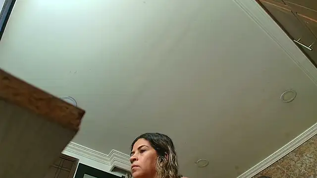 stella xue online show from September 26, 2025, 8:35 pm