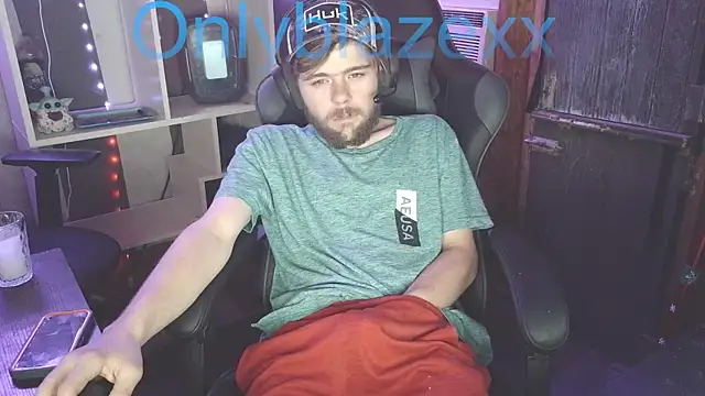 OnlyBlazexx online show from January 14, 2026, 2:39 am