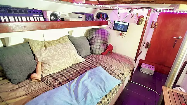 Snapshot of Honeykiss23 chatting on March 26, 2026, 7:41 pm Honeykiss23 online show from March 26, 2026, 7:41 pm