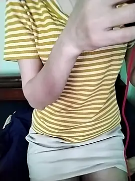 Luxcute286 online show from May 19, 2026, 12:16 am