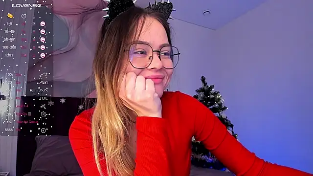 Kelly Cuutie online show from December 28, 2024, 4:41 am