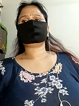 Snapshot of Tishani chatting on September 21, 2025, 5:03 pm Tishani online show from September 21, 2025, 5:03 pm