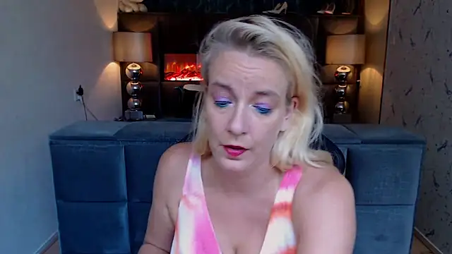 Snapshot of Wendysexyx chatting on September 20, 2025, 7:53 am Wendysexyx online show from September 20, 2025, 7:53 am