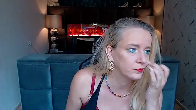 Snapshot of Wendysexyx chatting on October 4, 2025, 8:23 am Wendysexyx online show from October 4, 2025, 8:23 am