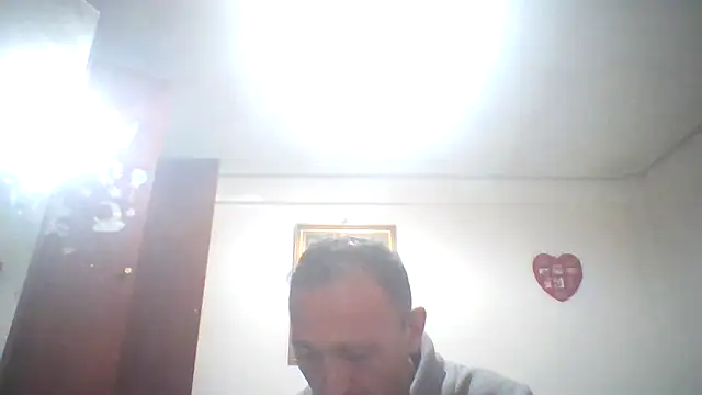 parejabgs online show from March 4, 2025, 3:26 pm