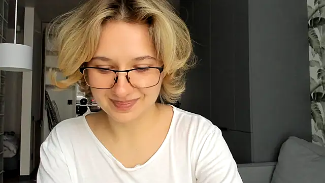 Snapshot of Lilith_lutherlow chatting on January 7, 2026, 1:24 pm Lilith lutherlow online show from January 7, 2026, 1:24 pm