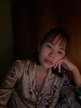 Snapshot of Samsam_567 chatting on December 17, 2025, 4:13 pm Samsam 567 online show from December 17, 2025, 4:13 pm