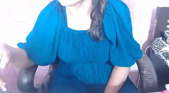Manpreet cute online show from December 4, 2024, 3:04 am