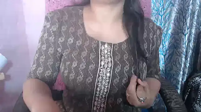 Manpreet cute online show from December 24, 2024, 6:06 pm