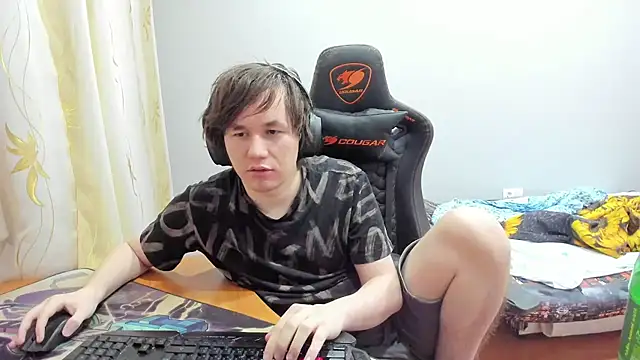 iliaskrislove online show from September 27, 2025, 4:23 pm