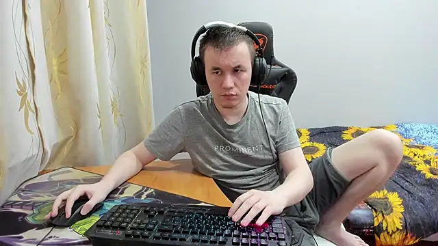 iliaskrislove online show from October 31, 2025, 2:40 pm