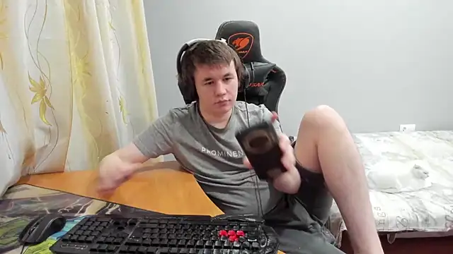 iliaskrislove online show from February 14, 2026, 1:35 am