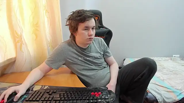 iliaskrislove online show from March 24, 2026, 4:06 am