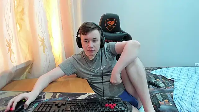 iliaskrislove online show from May 3, 2026, 1:11 am