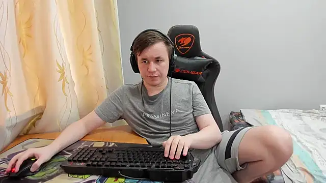iliaskrislove online show from June 22, 2026, 12:13 am